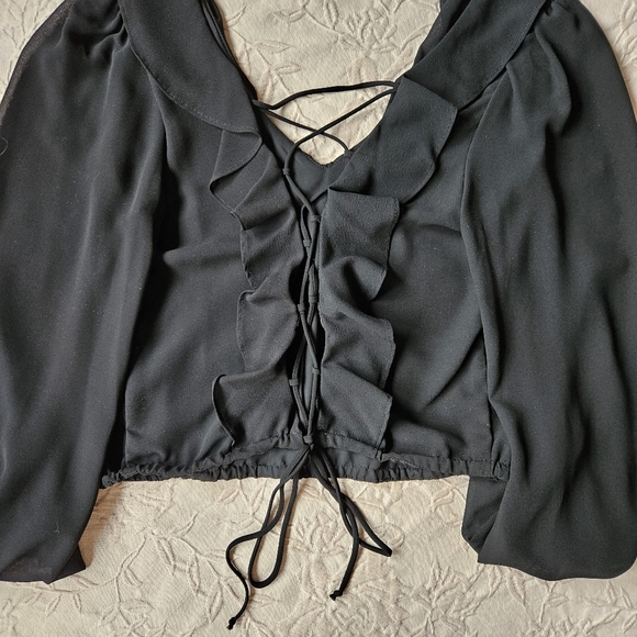 Long sleeve ruffle lace up back top - Picture 4 of 5